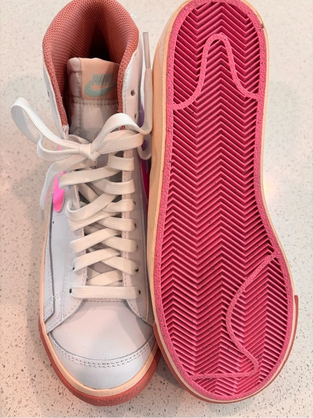 NEVER WORN Nike Blazer Mid ‘77 Guava Pink